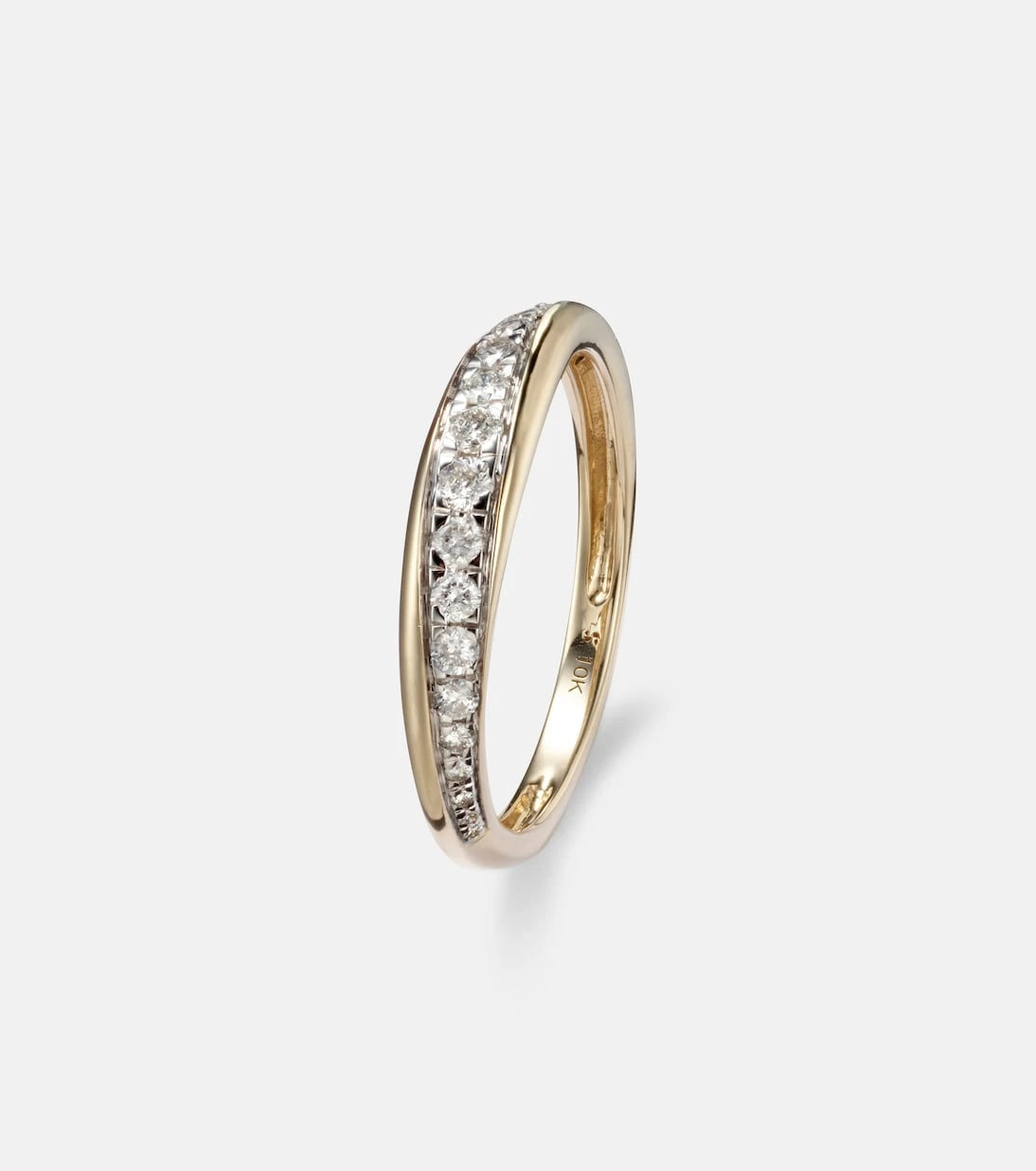 Stone and Strand - 10kt yellow gold ring with diamonds