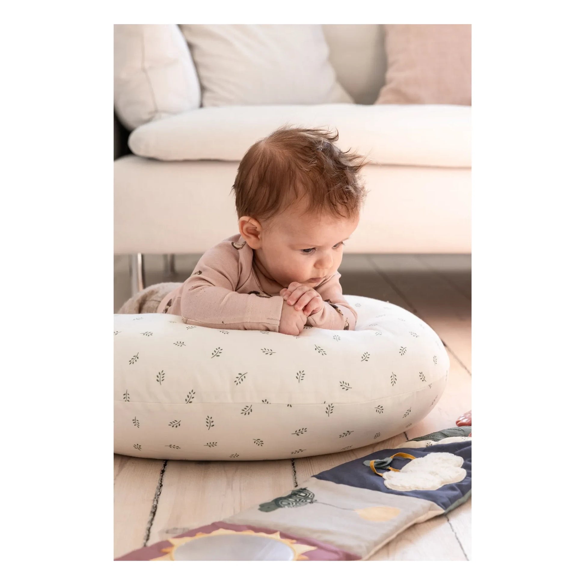 Sebra - Sophora Leaves nursing cushion | White