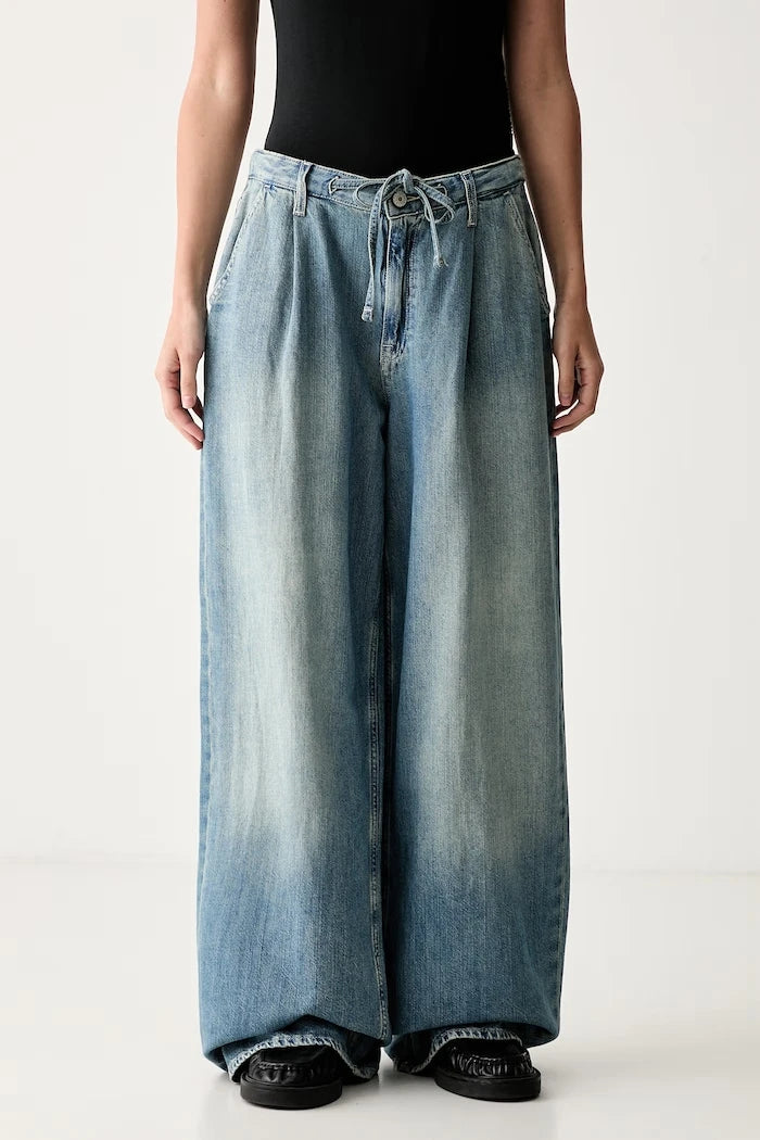 Tommy Jeans rahat kesim kadın jean pantolon