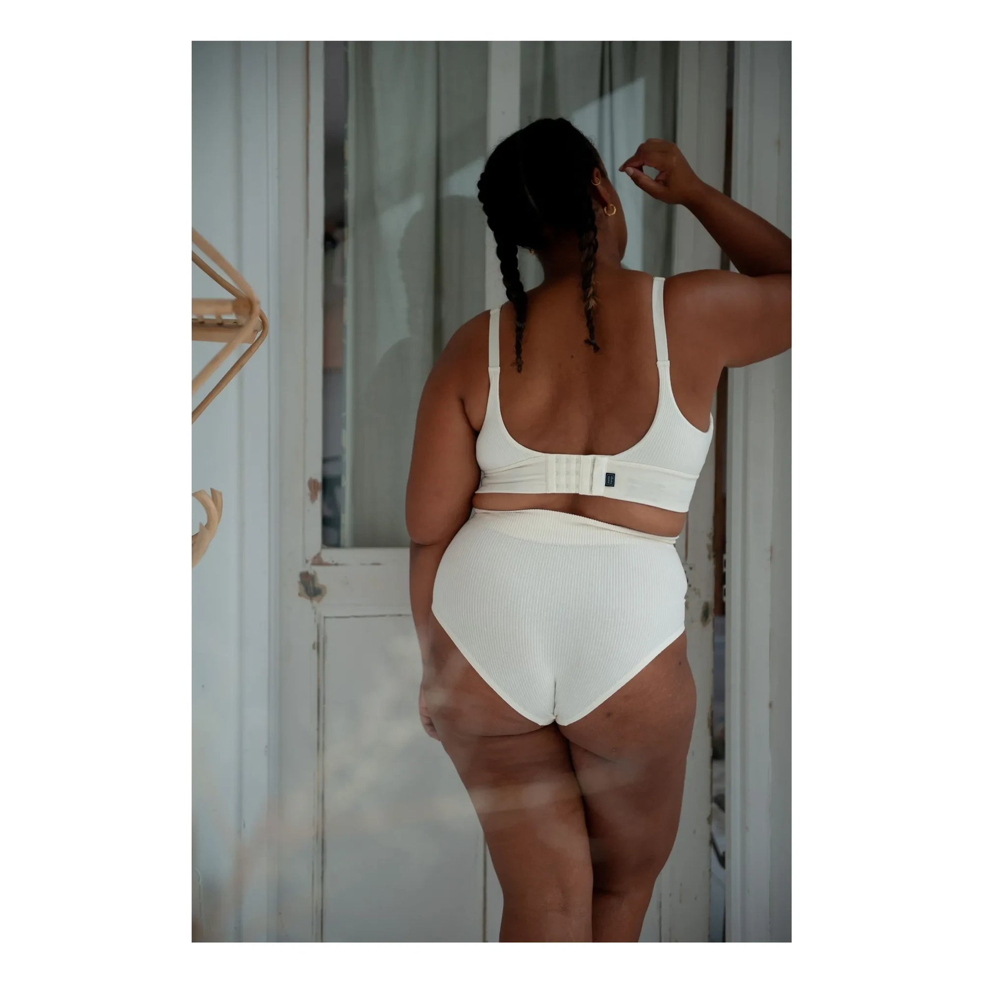 Mama Hangs - Mama Glow nursing bra | Ecru
