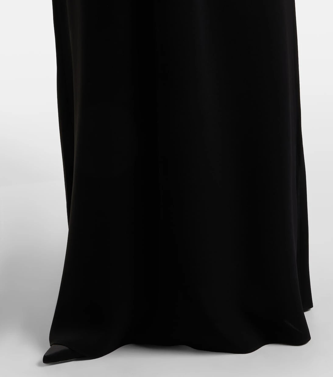 Max Mara - Elegante caped cady gown