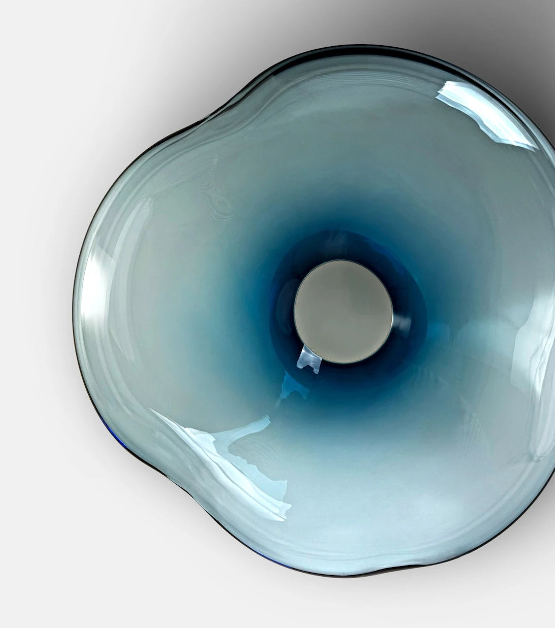 Alexa Lixfeld - Ocean glass decorative object