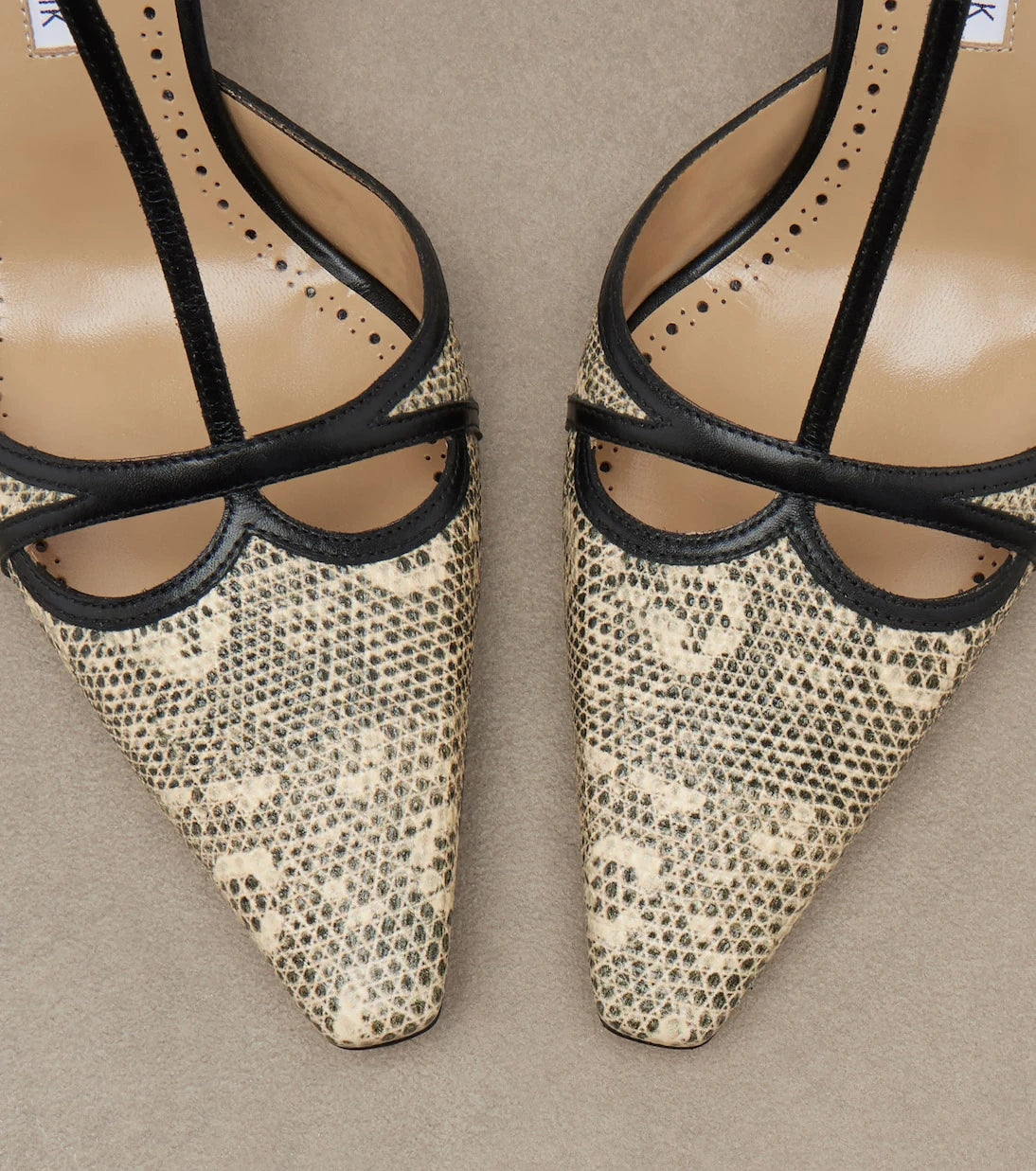 Manolo Blahnik - Gish lizard-print leather pumps