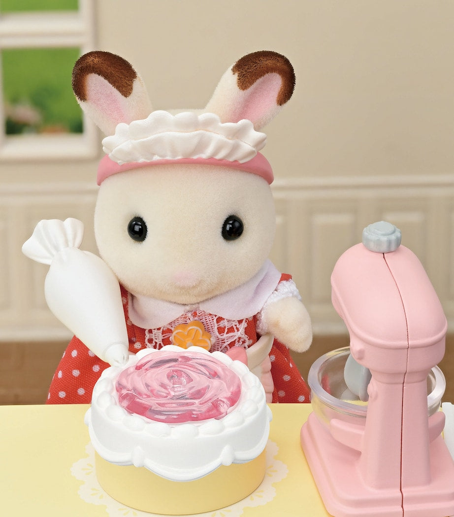 Sylvanian Families Village Cake Shop Starter Set