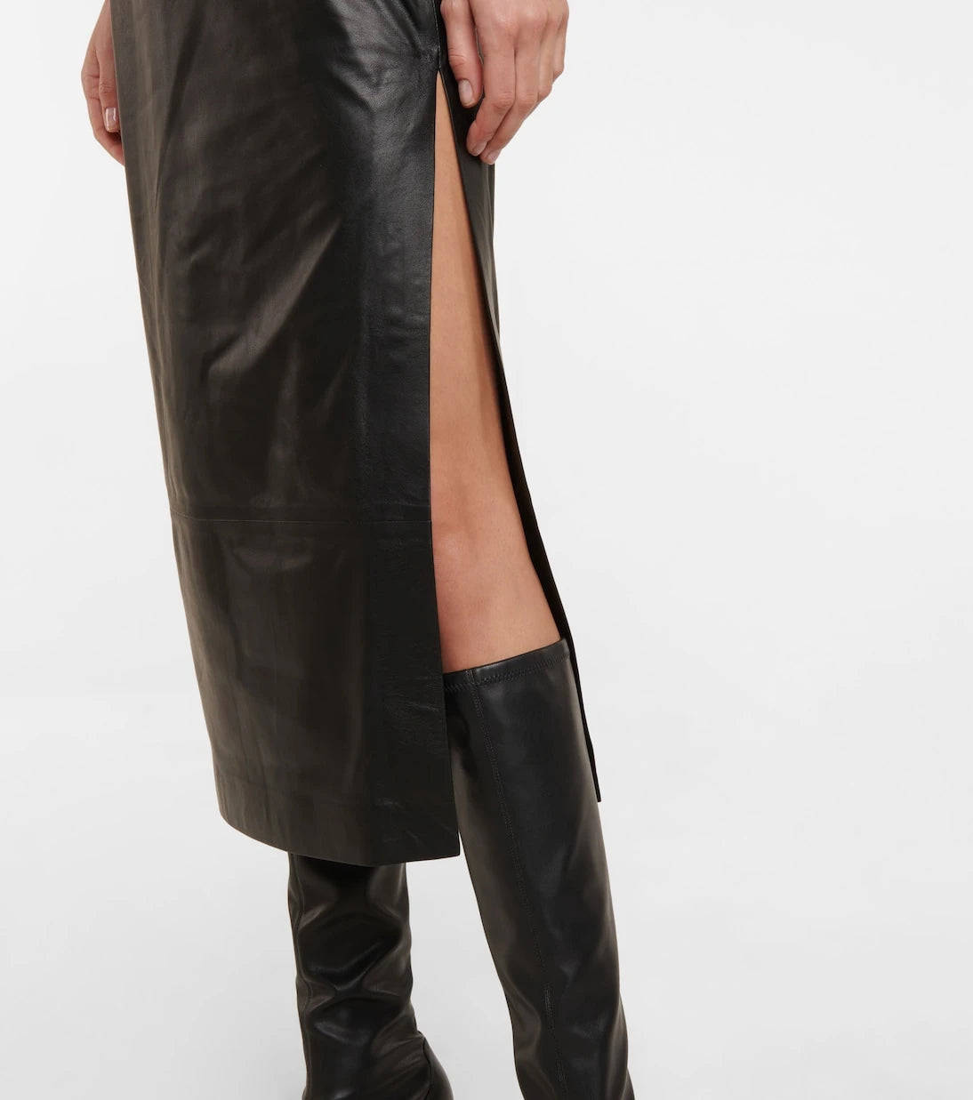 Zeynep Arçay - V-neck leather midi dress