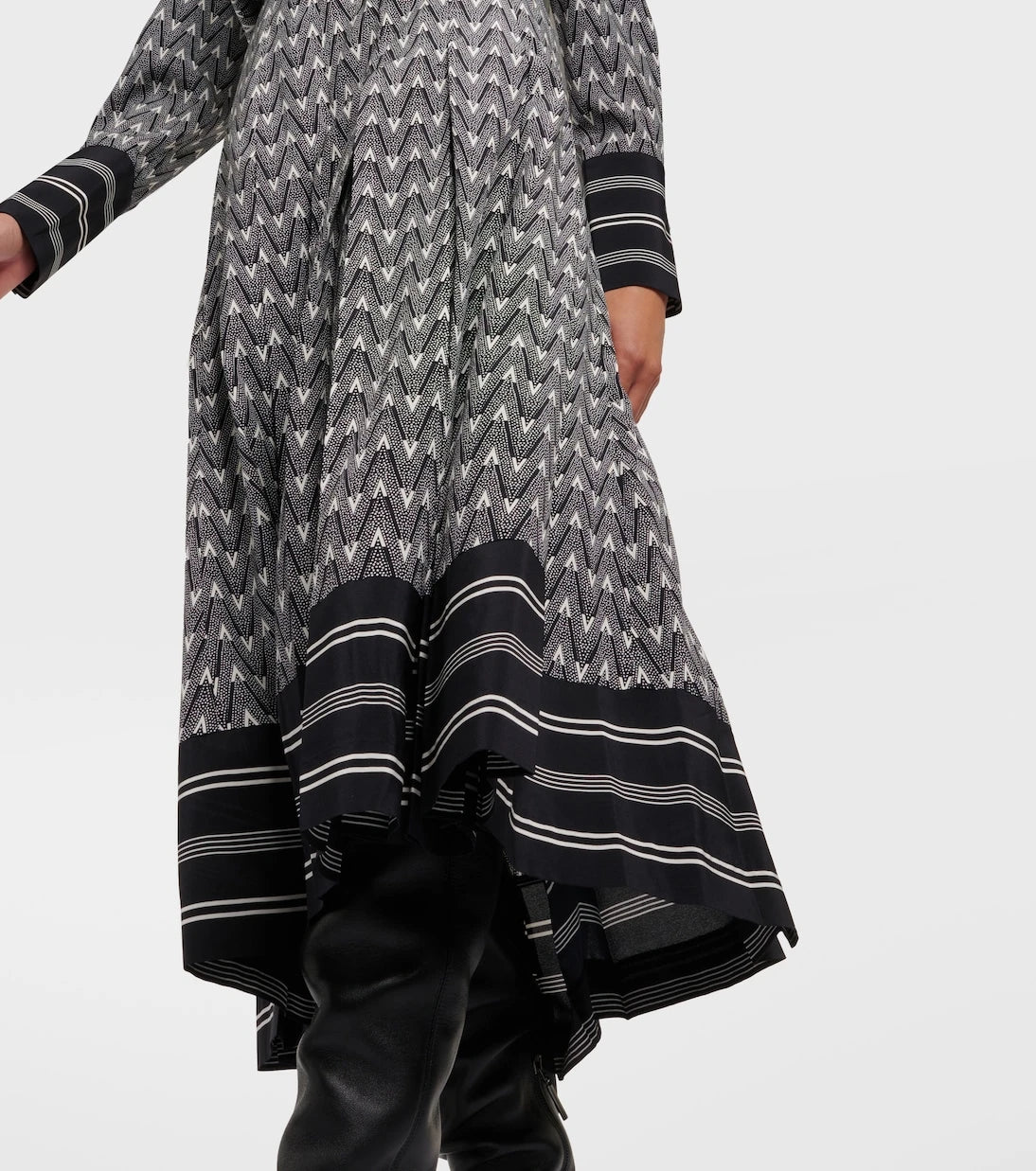 Veronica Beard - Norris logo silk-blend midi skirt