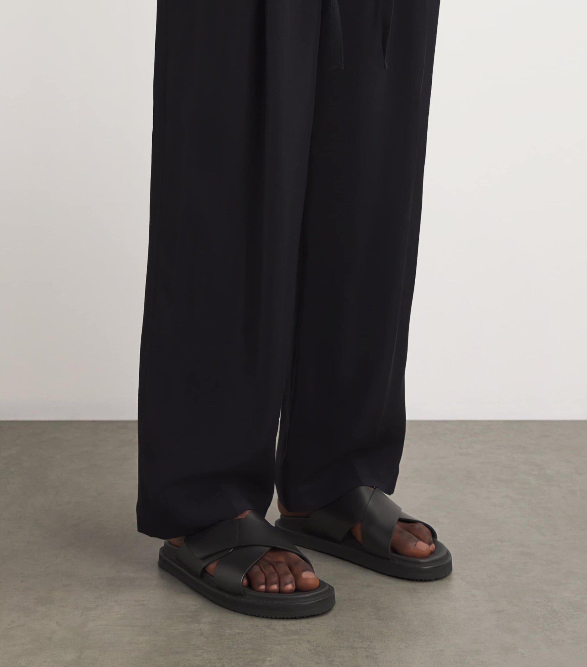 Harrys London Leather Promenade Cross Sandals