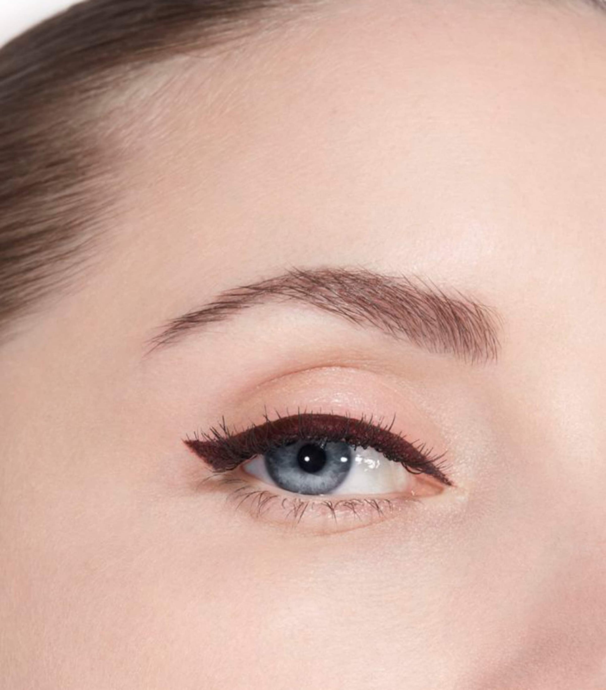 CHANEL STYLO OMBRE ET CONTOUR 3-In-1 Eyeshadow-Eyeliner-Kohl Pencil