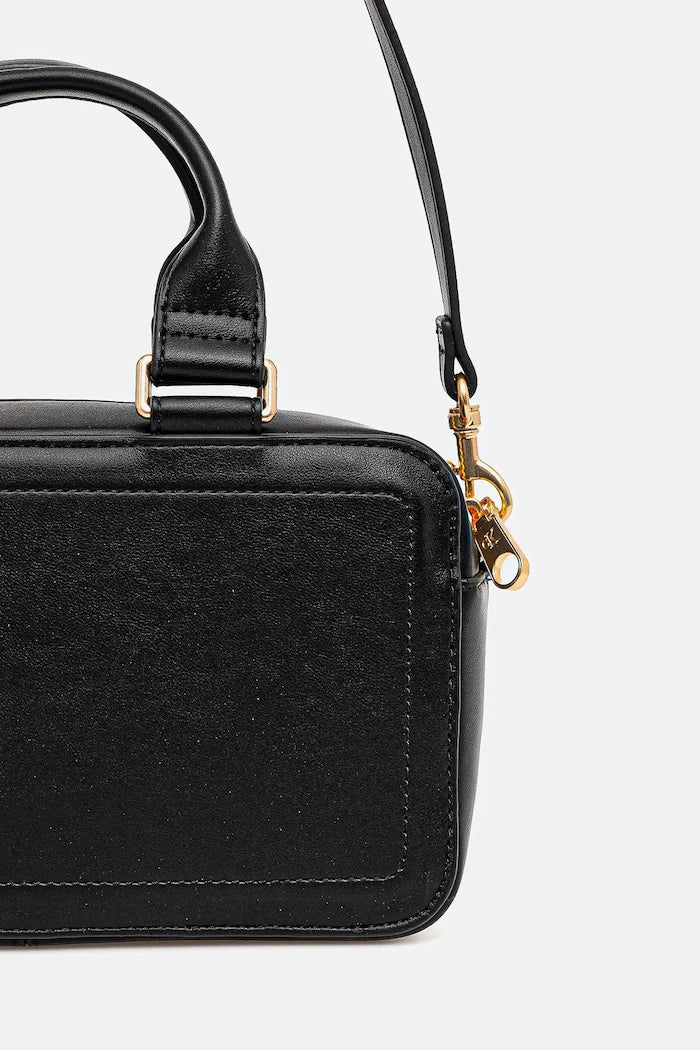 Calvin Klein suni deri kadın çantası