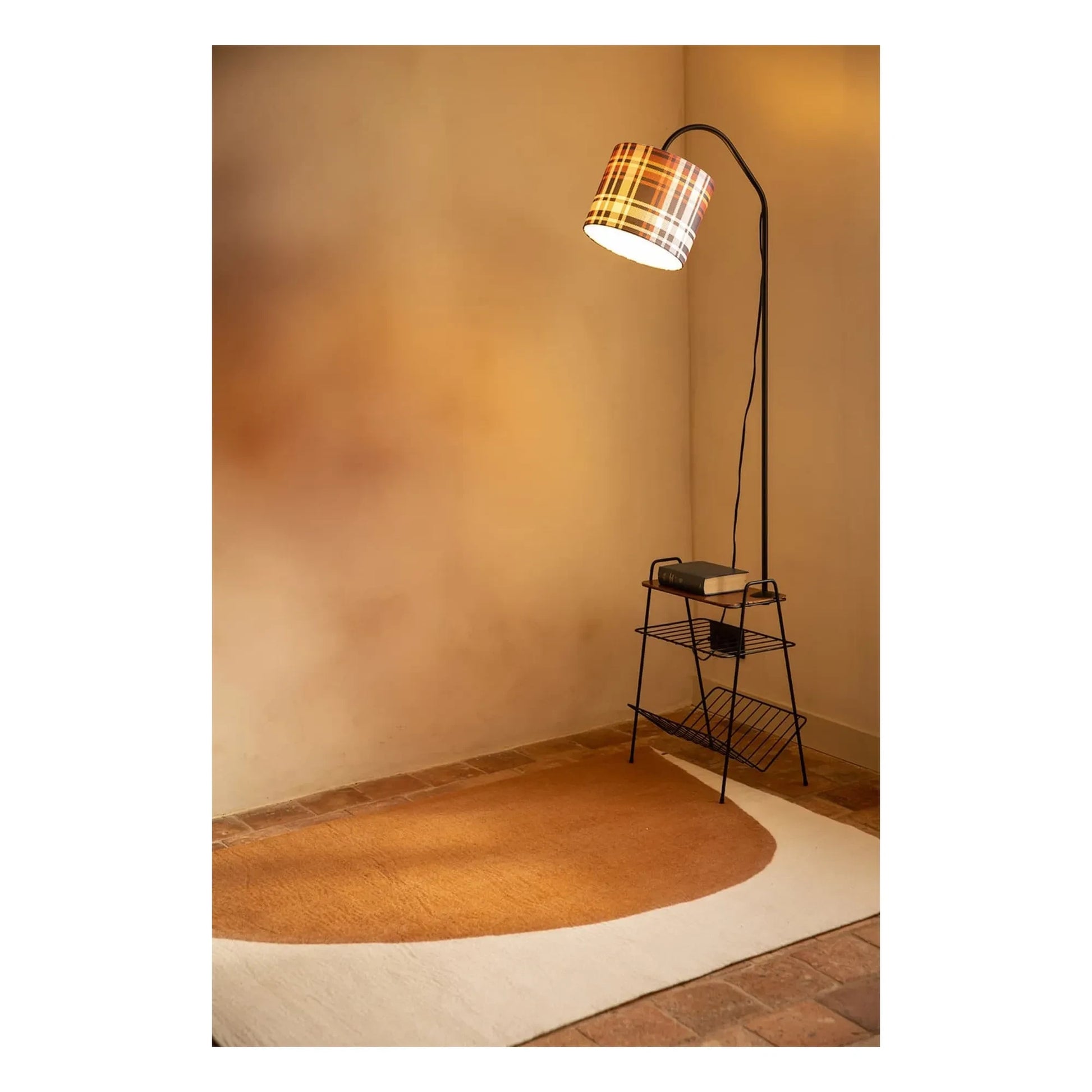 Muskhane - Dune felt carpet | Caramel
