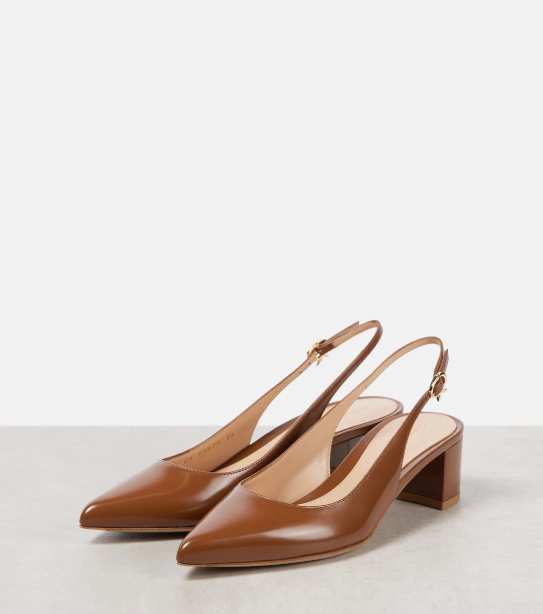Gianvito Rossi - 45 leather slingback pumps