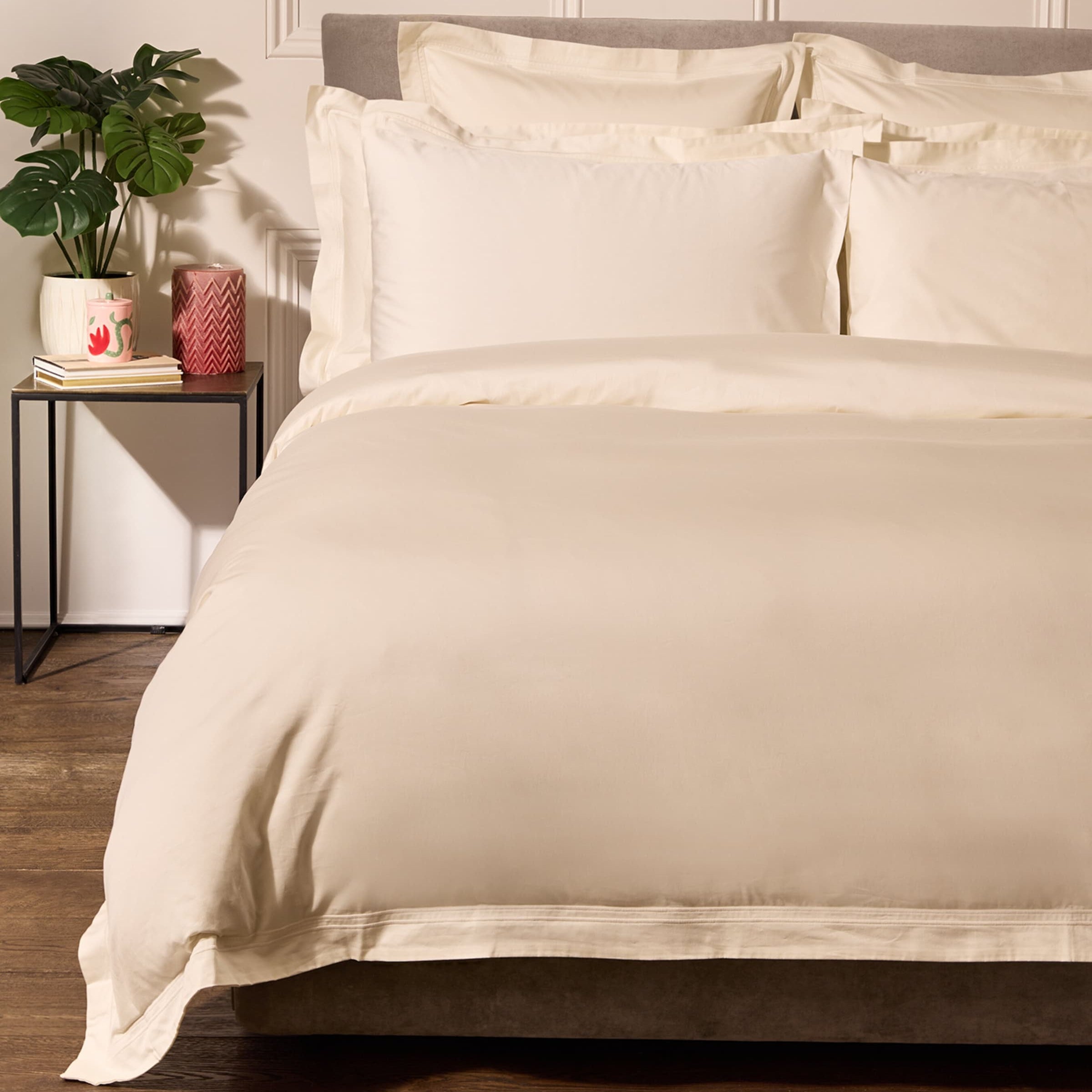 Brompton II King Fitted Sheet (150cm x 200cm)