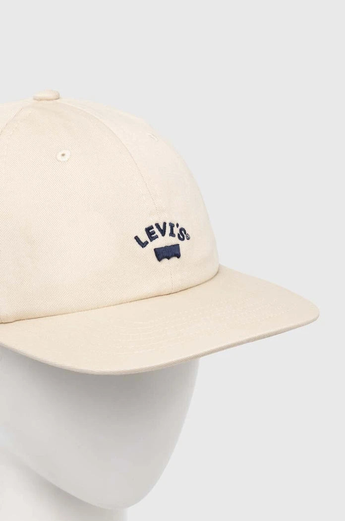 Памучна шапка с козирка Levi's