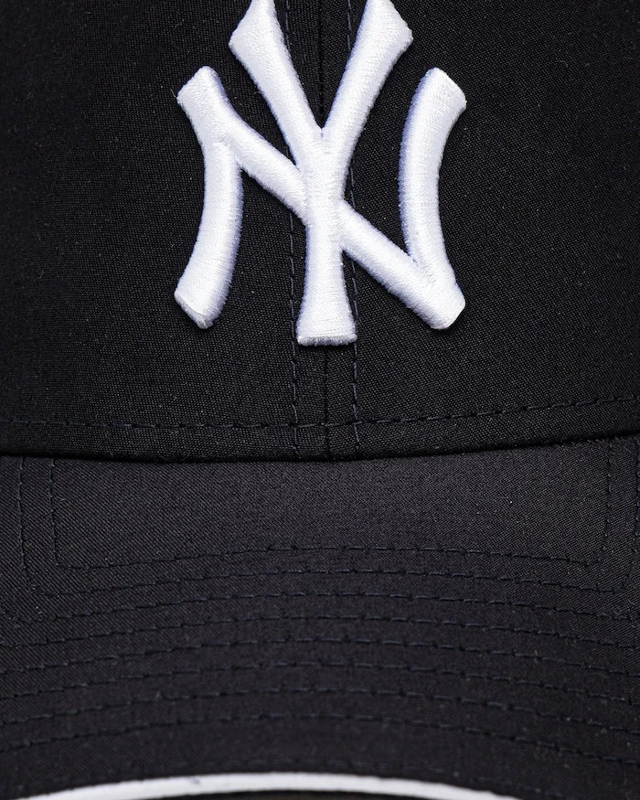 New Era Microfibre 940 NYY 9FORTY® Şapka Vizörlü