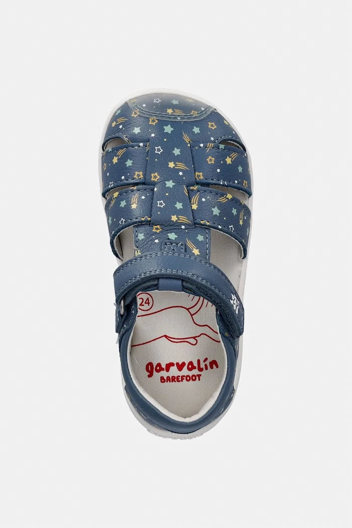 Garvalin kapalı burunlu çocuk deri sandaletler