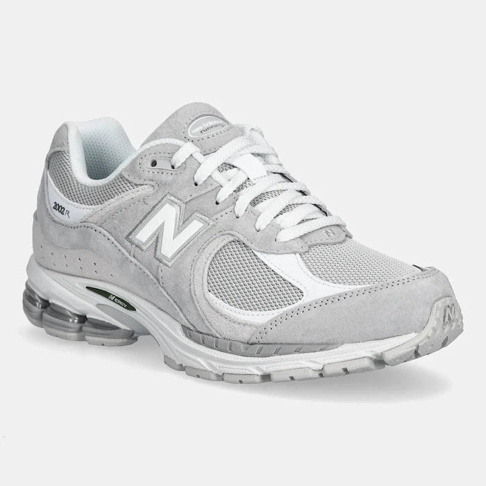 Велурени маратонки New Balance 2002