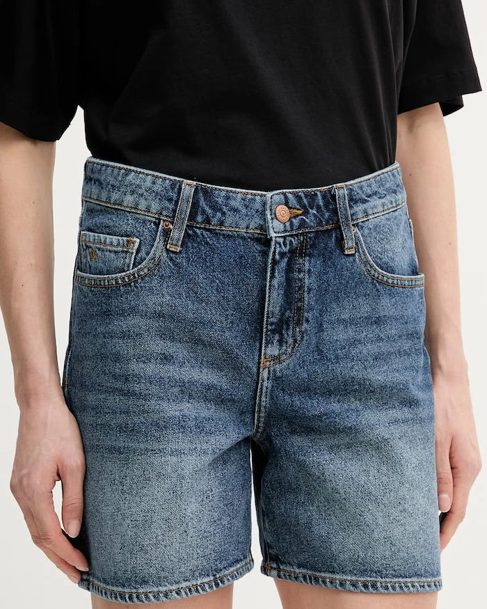 Kadın Armani Exchange denim kısa şort