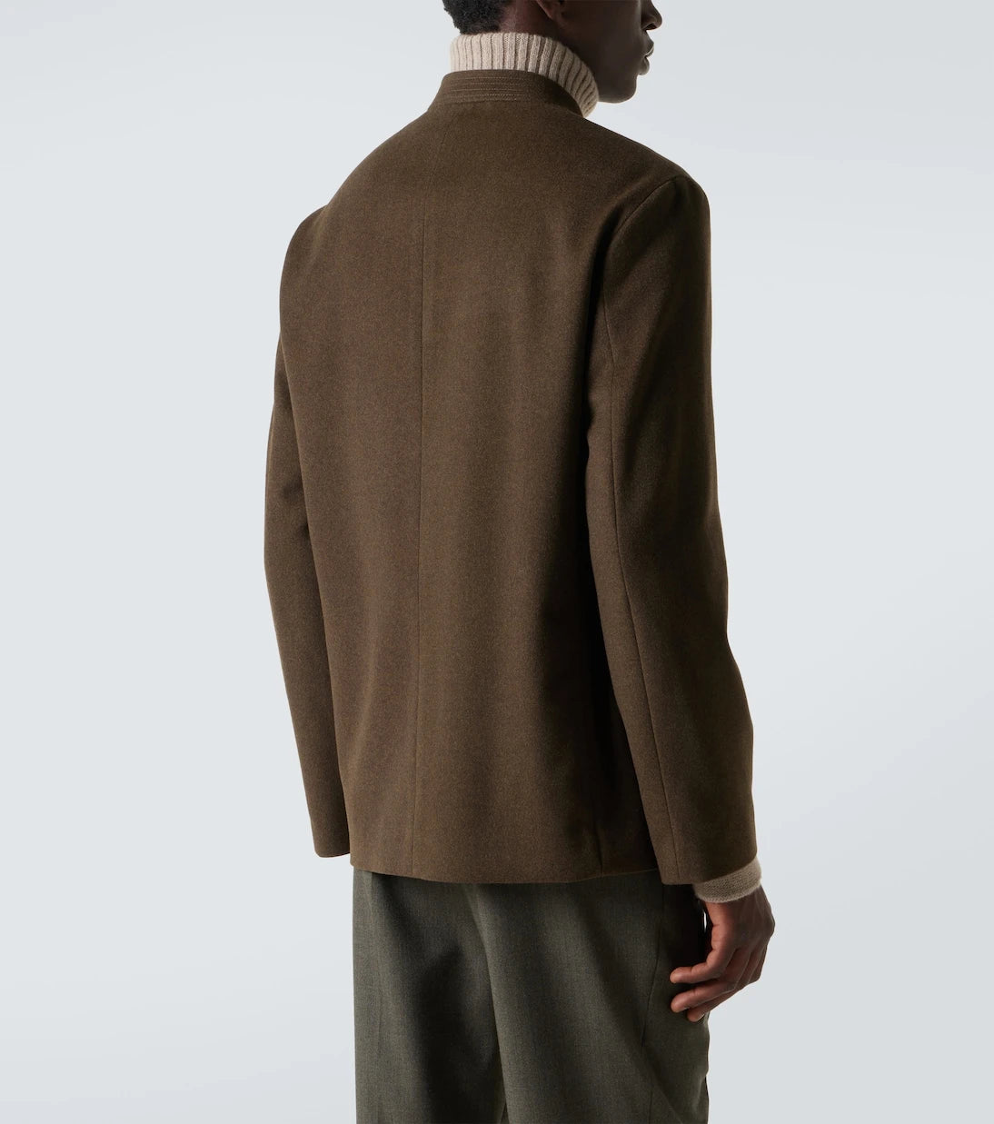 Loro Piana - جاكيت صوف كاش ويش بقصة صف أزرار واحد