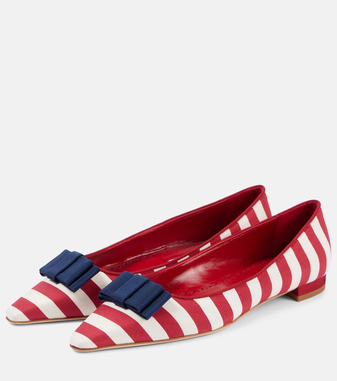 Manolo Blahnik - حذاء ريادور الباليه المسطح المخطط بعقدة