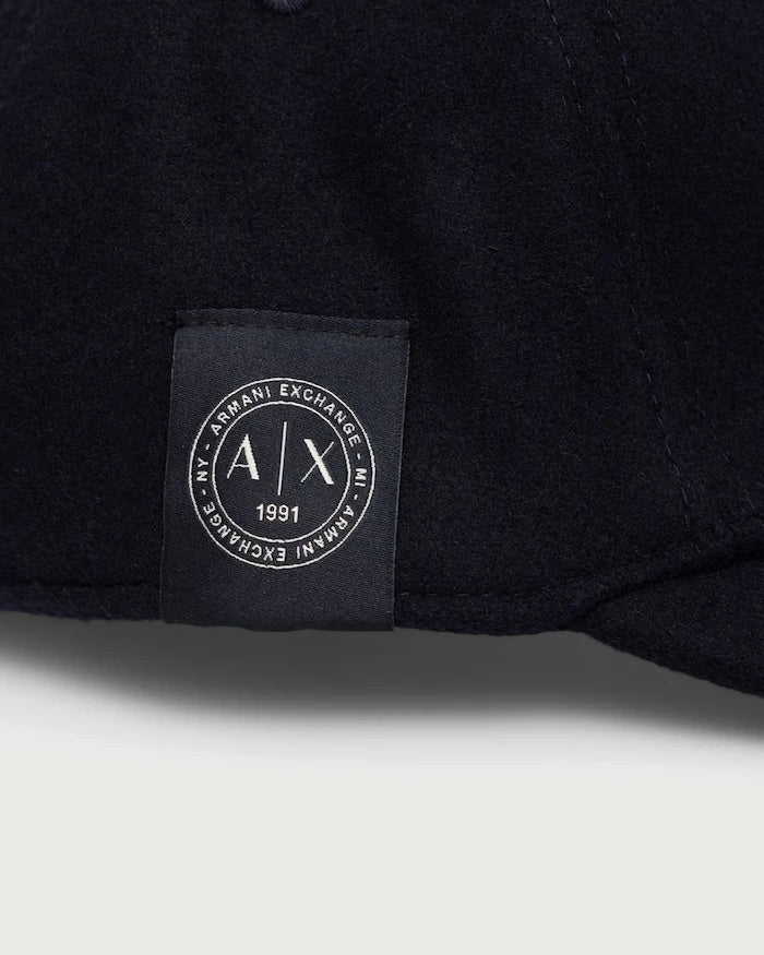 Armani Exchange erkek yün kumaş vizörlü şapka