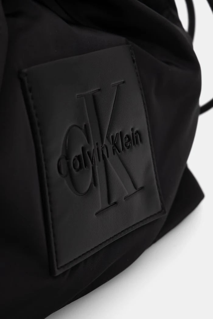 Calvin Klein kadın crossbody çanta