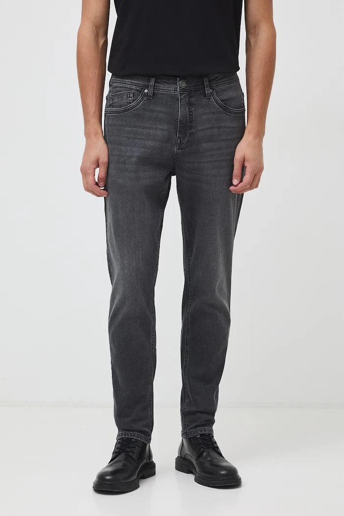 Erkek tapered jean