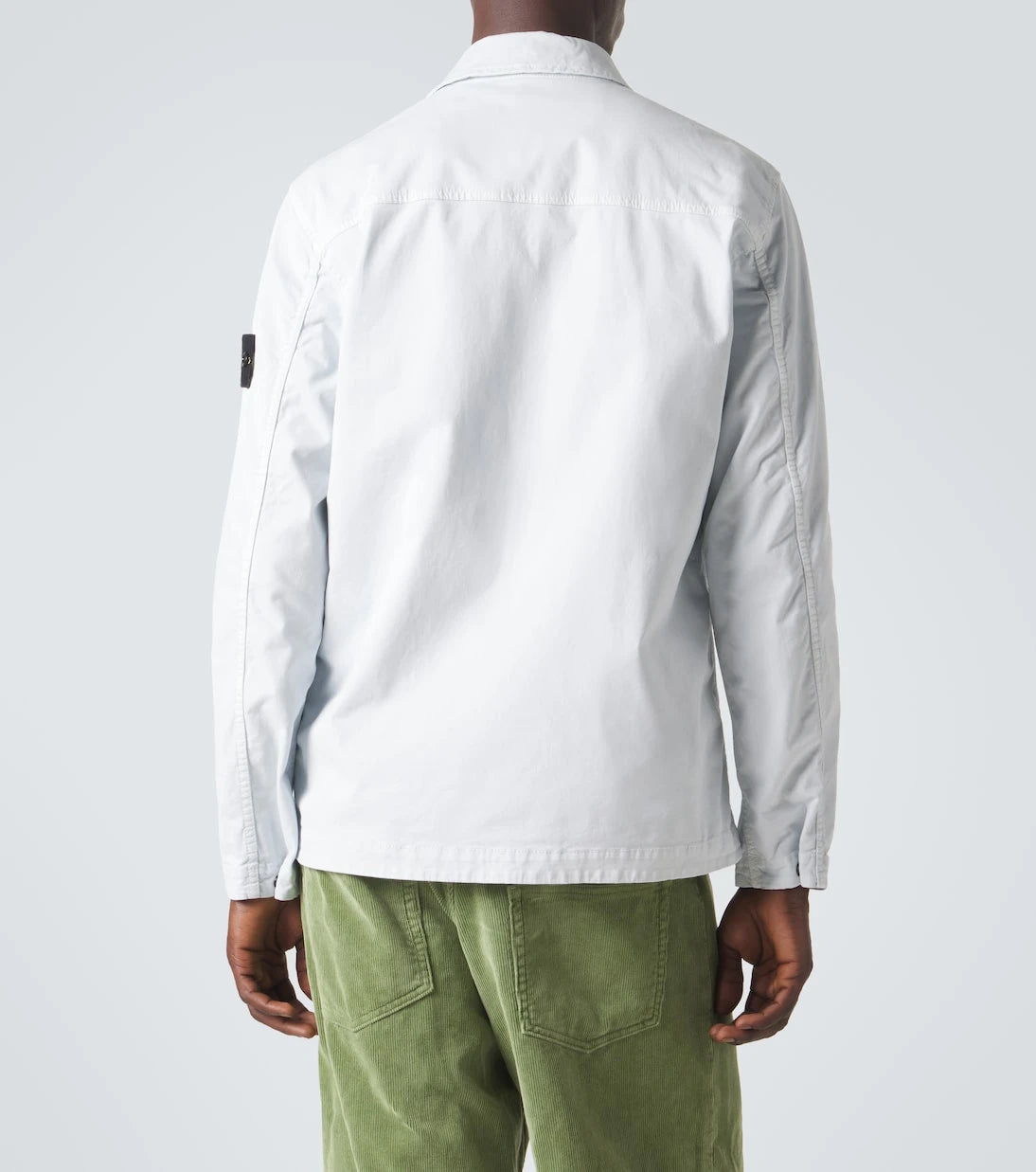 Stone Island - قميص علوي من قماش الكانفاس القطني بتطريز البوصلة