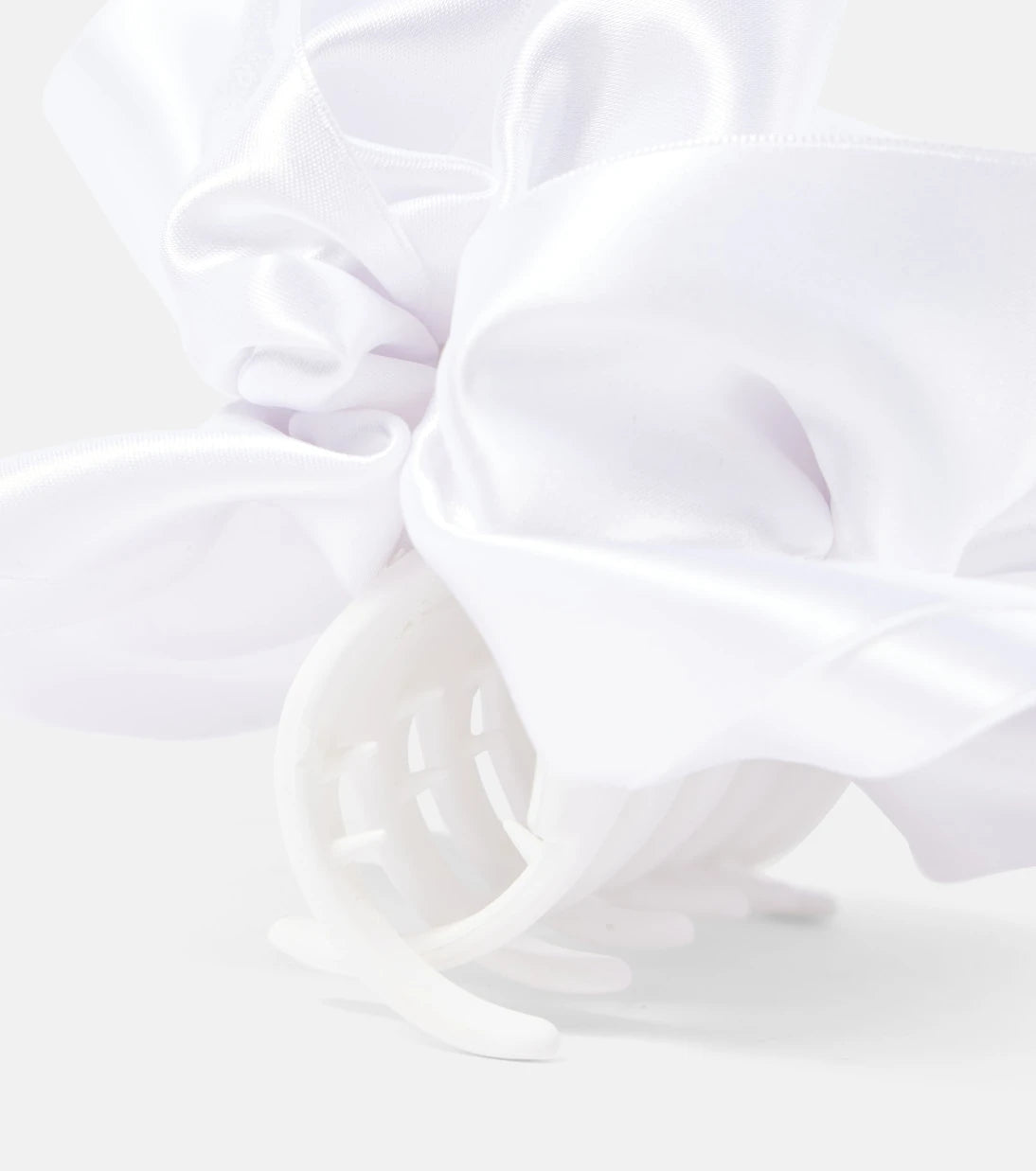 Jennifer Behr - Ruffled silk-blend satin hair clip