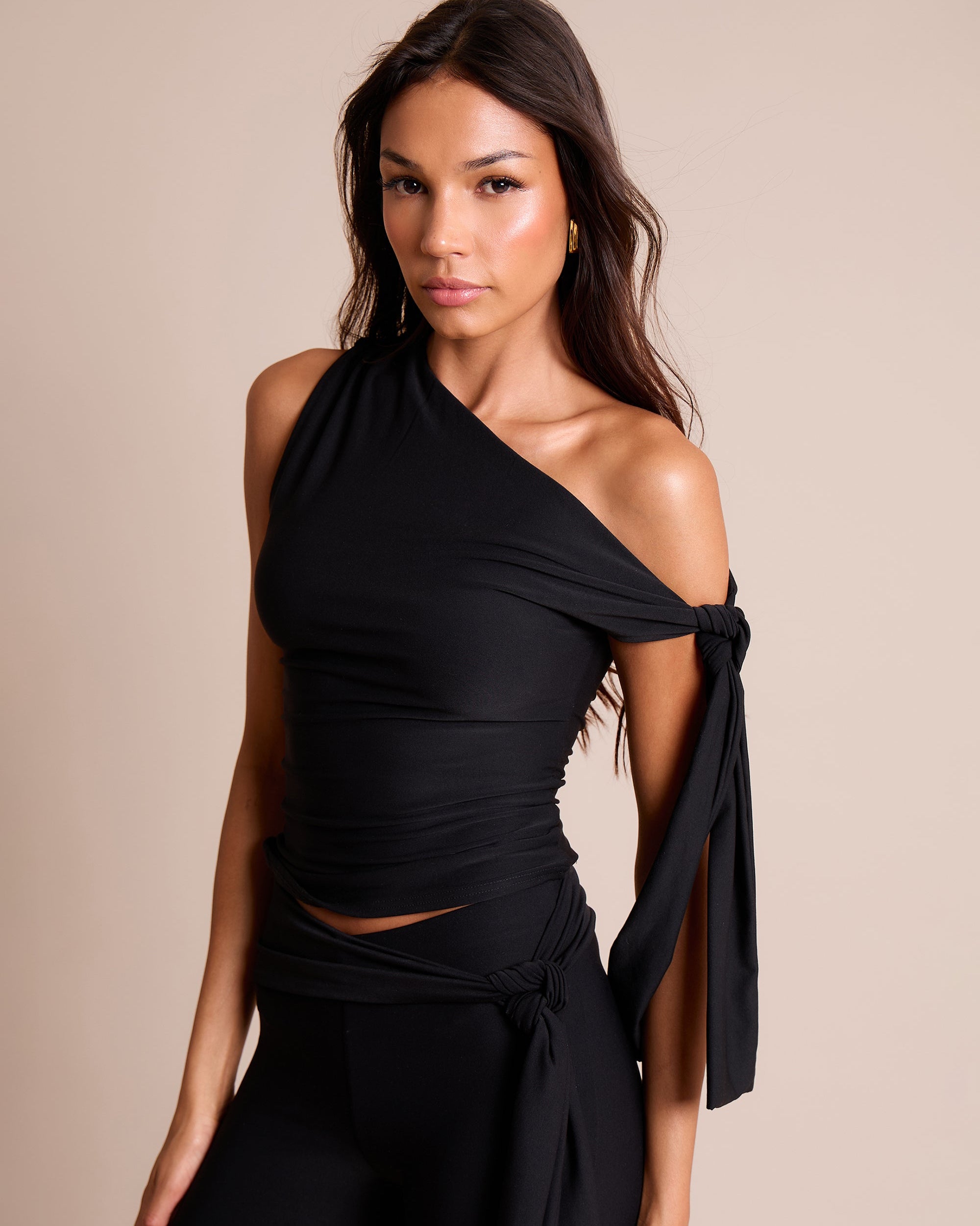 Knot Detail Asymmetric One Shoulder Luxe Slinky Top Black