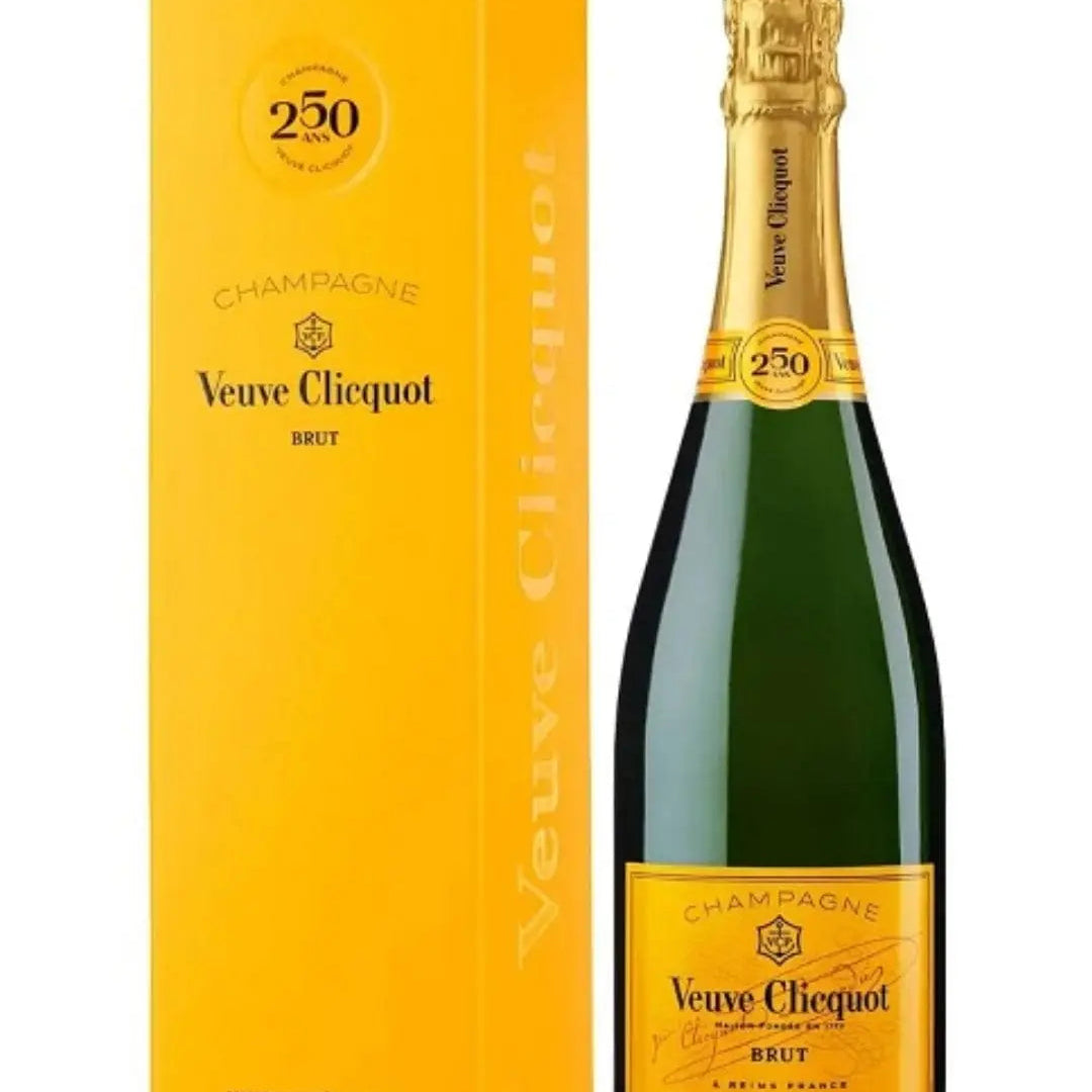 Veuve Clicquot Yellow Label Champagne With Gift Box, 75 cl